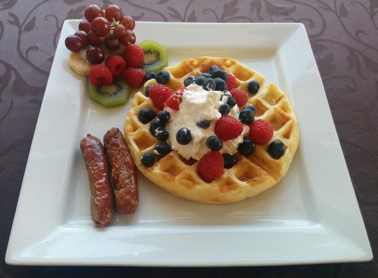 Novel Bed And Breakfast YYC Eksteriør billede